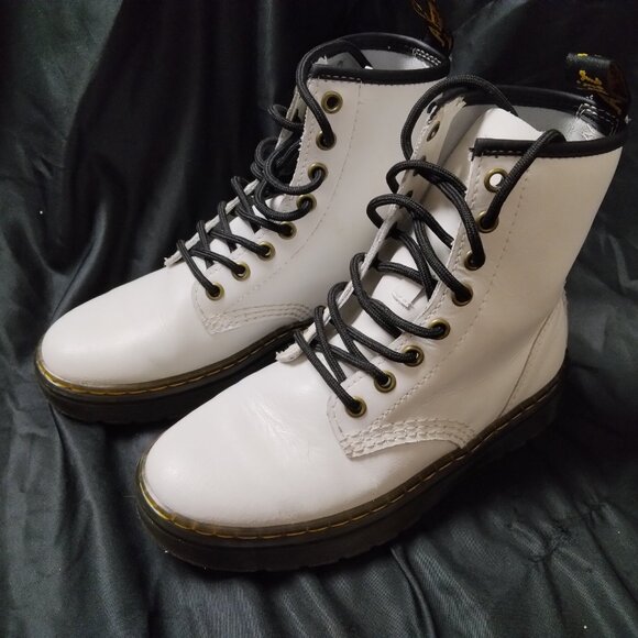 Dr. Martens Shoes - Dr Martens Airwair mens 4 womens 5.5 White/black